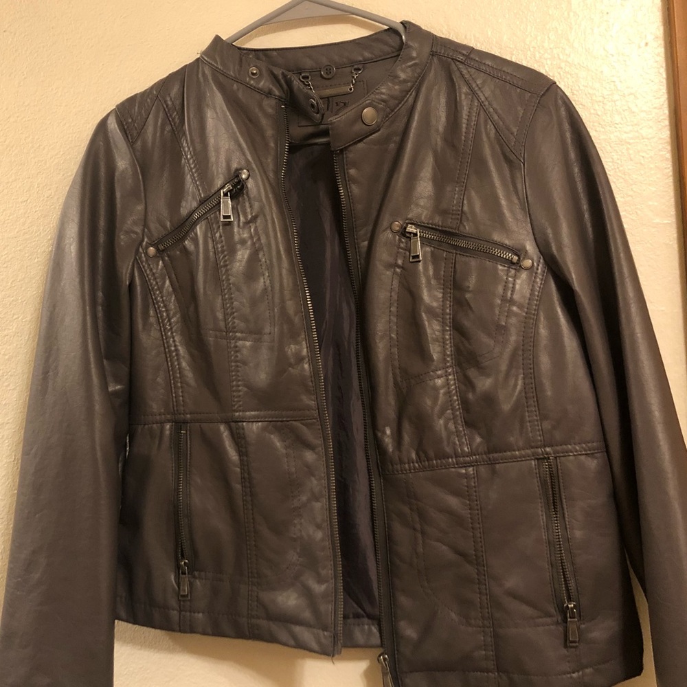 Leather jacket - Picture 3 of 6